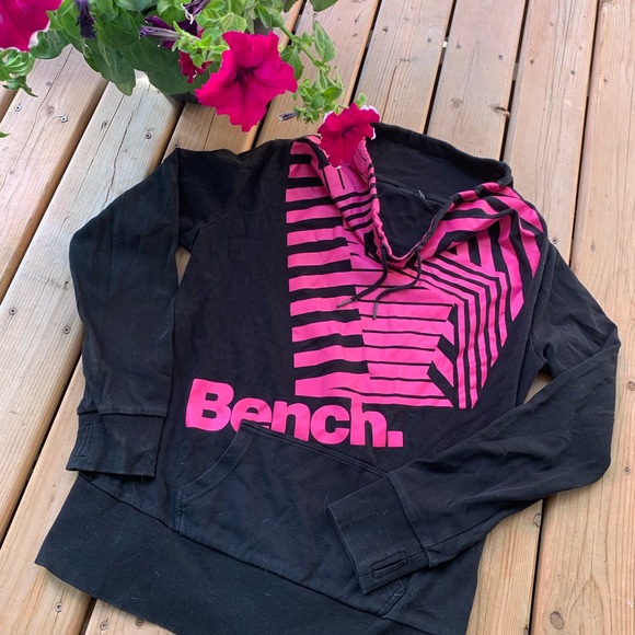 Bench Retro Pullover (XL) - Picture 2 of 8
